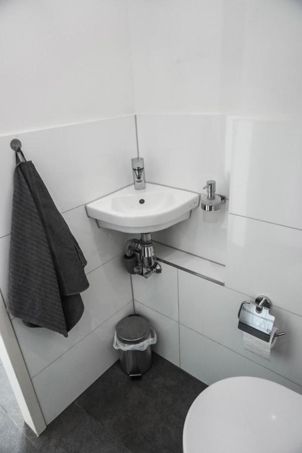 Neu Gebautes Apartment Mit Sonnenterasse In Der Naehe Vom Siebengebirge & Bonn Кенігсвінтер Екстер'єр фото
